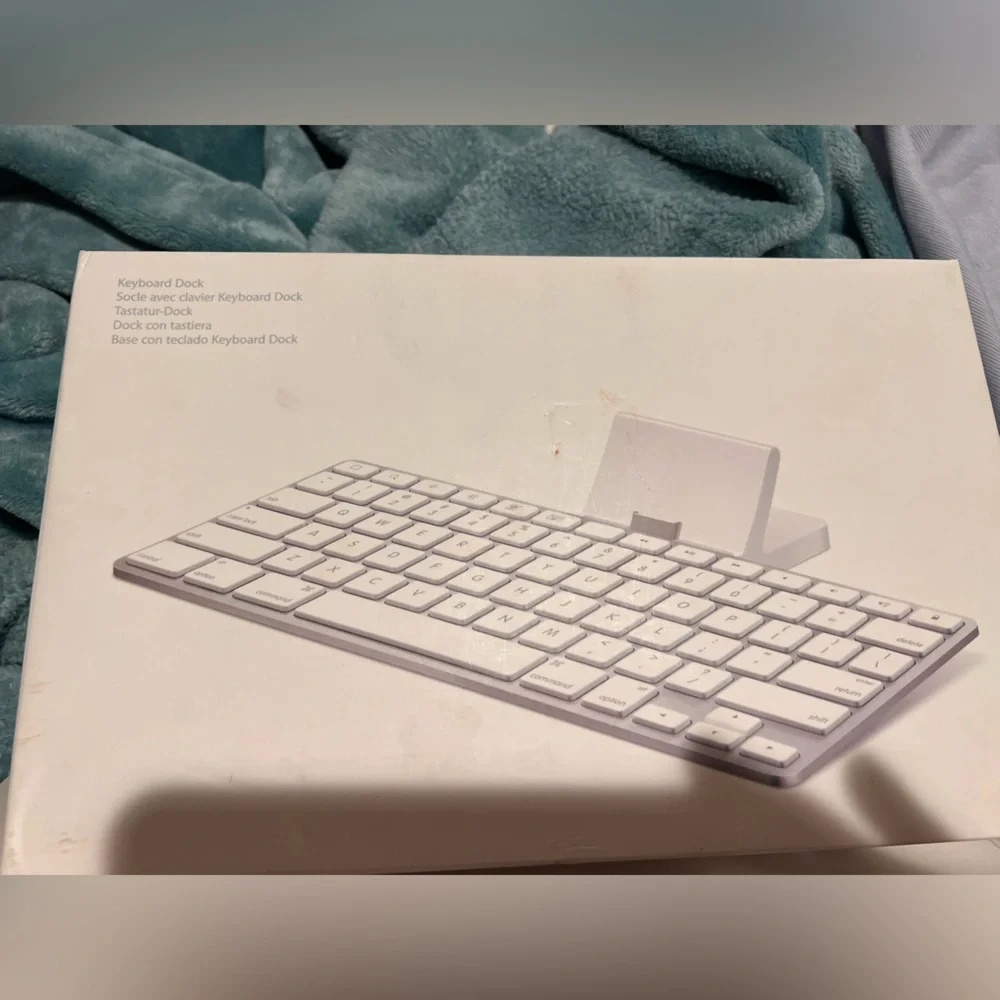 iPad keyboard dock. Never used.